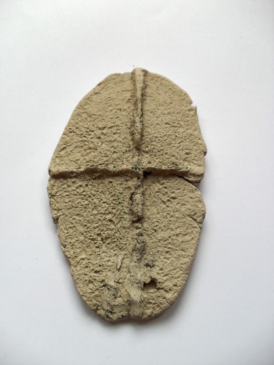 Tonabdruck, Lob des Raumes I, Groß St. Martin, Cologne`, fired clay, 13 cm x 8 cm x 0,4 cm Kuenstlerin-Koeln