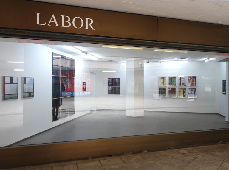 exhibition view Labor project gallery, Schwerkraft and Spiel, Kuenstlerin-Koeln